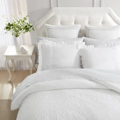 New - Laura Ashley 2pc Twin Extra Long Eyelet Ruffle Comforter Bedding Set White